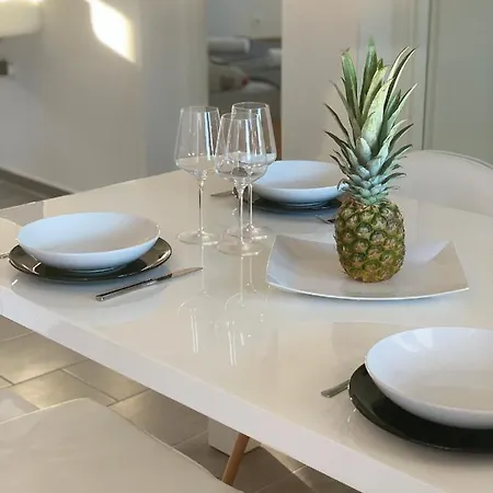 Mellory Apartment