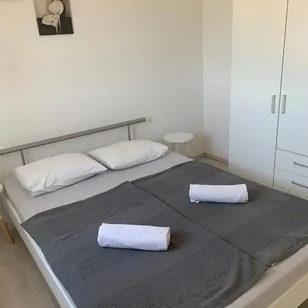 Mellory Apartment *