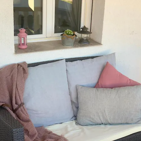 Mellory Apartment *